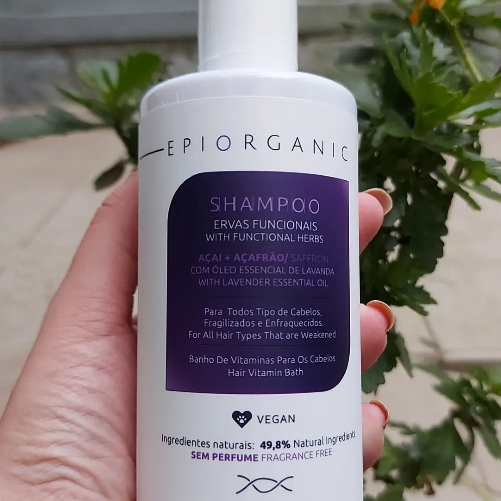epiorganic-shampoo-ervas-Biozenthi-Iluminaalma2.webp